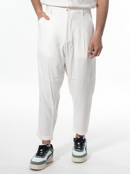 NINETEEN Chino Παντελόνι K24-1020 Off-white NINETEEN - 1